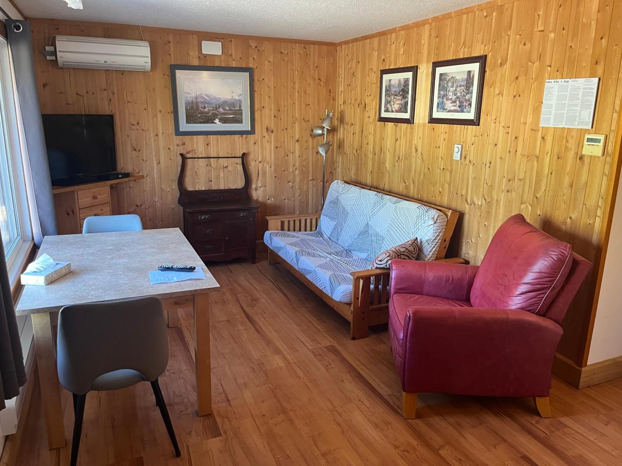 Viewpoint Rv & Cottages Salmon Arm Exterior foto